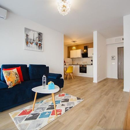 Trio Orange Apartment Oradea Exterior photo