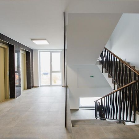 Trio Orange Apartment Oradea Exterior photo