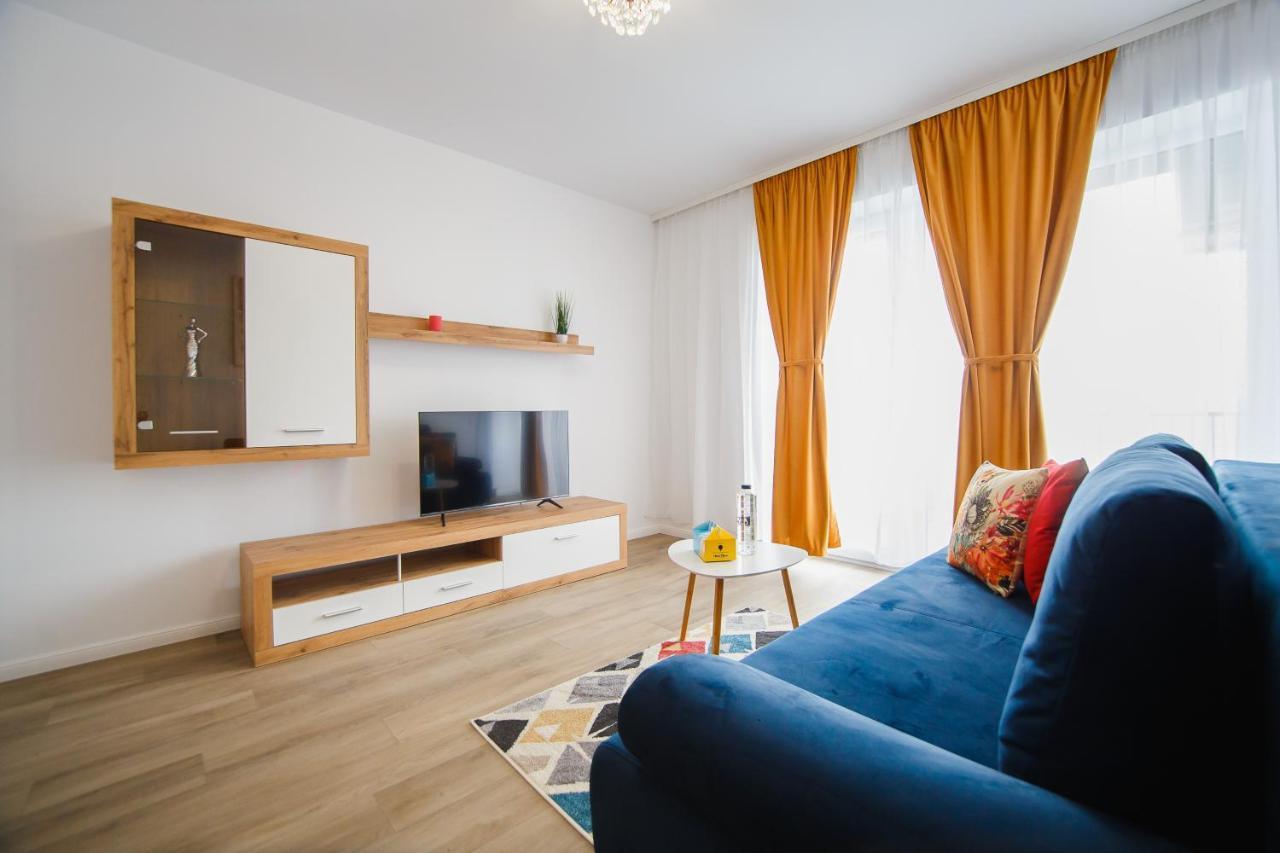 Trio Orange Apartment Oradea Exterior photo