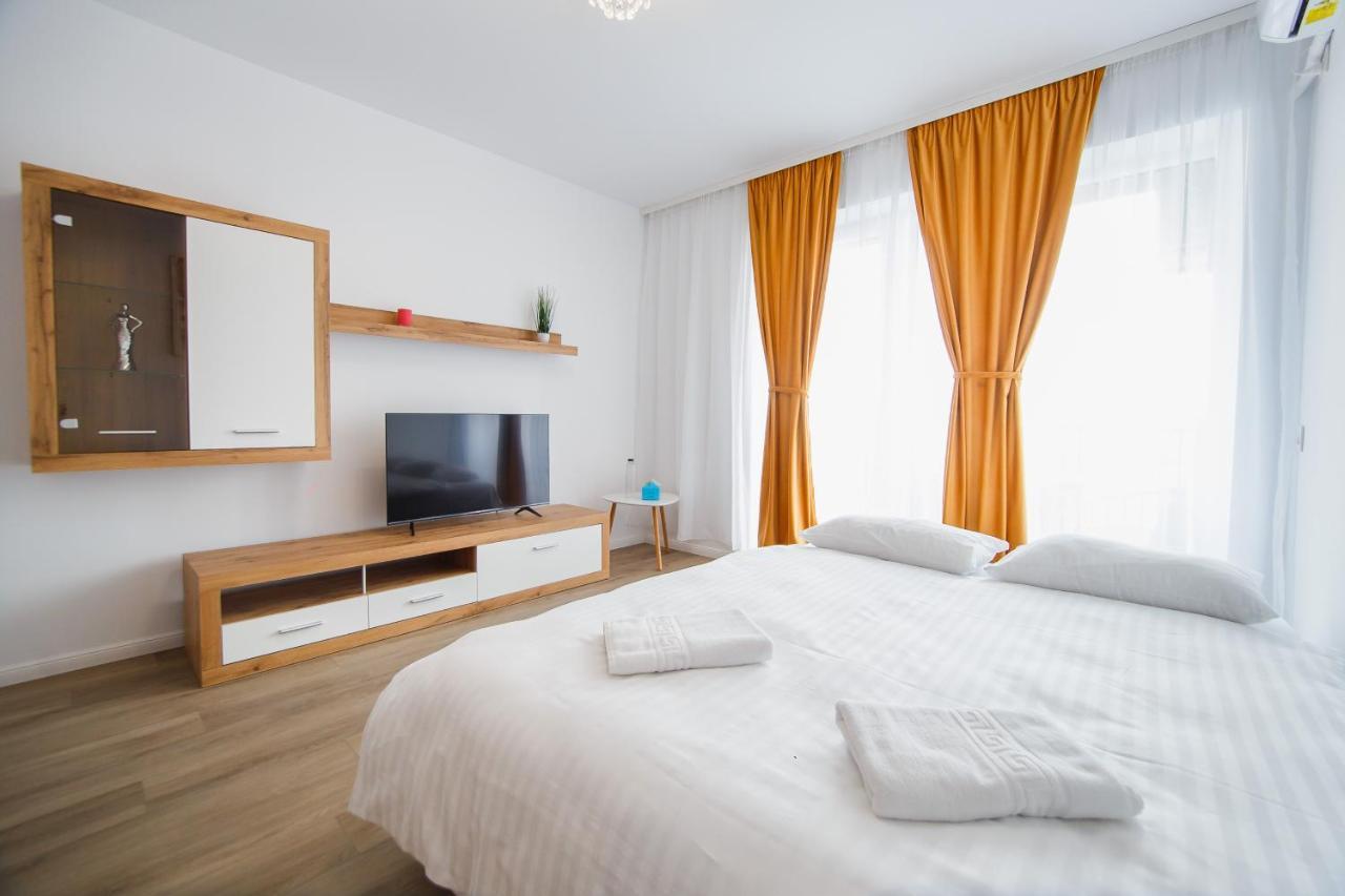 Trio Orange Apartment Oradea Exterior photo